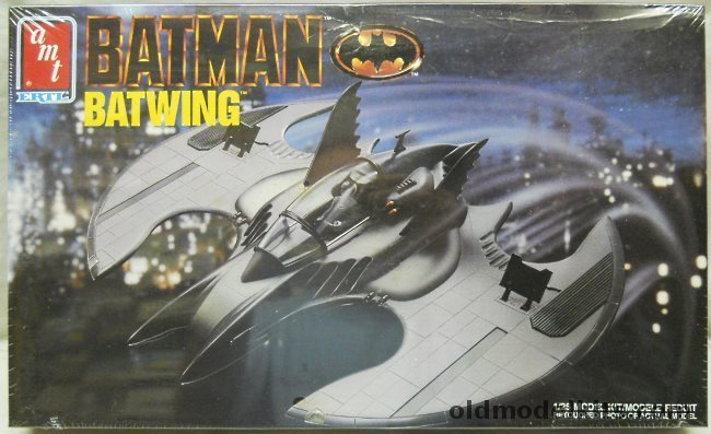 AMT 1/25 Batman Batwing - (Batplane 1990), 6970 plastic model kit
